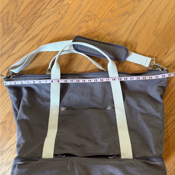 Lo and Sons Catalina Weekender - Picture 6 of 6